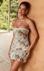 Minivestido Dana Jacquard Sin Tirantes con Ribete Contraste Ajustado en Crema