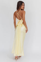 Vestido Arizona Sunset com Laço Cruzado nas Costas Amarelo
