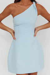 Vestido mini azul con un solo hombro y nudo retorcido Lingering Love