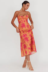 Vestido longo floral Nerida com torção nas costas e decote nadador laranja
