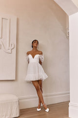 Minivestido Branco com Costas de Amarrar e Renda Pixi Ombro a Ombro