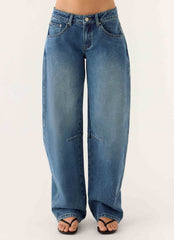 Calça Jeans Stevie de Cintura Baixa e Pernas com Modelagem Barrel - Azul Médio