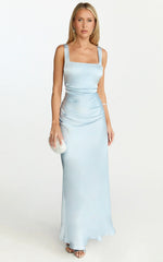 Vestido Midi Rumi - Vestido de Satén Fruncido en Azul Claro