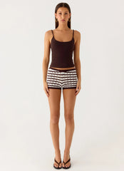 Shorts Danni Micro - Listras de Chocolate