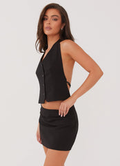 Top de chaleco halter Sarah - Negro
