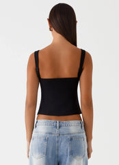 Top con Aberturas Pia - Negro