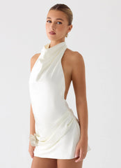 Minivestido Play It Out con cuello desbocado - Marfil